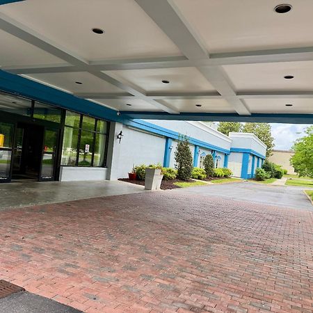 Days Hotel By Wyndham Williamsburg I-64 Екстер'єр фото