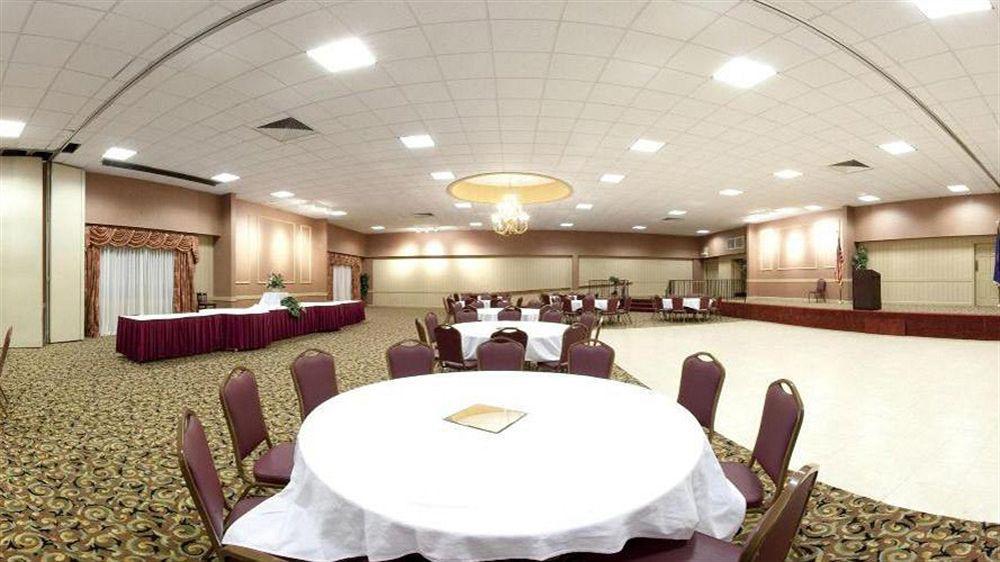 Days Hotel By Wyndham Williamsburg I-64 Екстер'єр фото