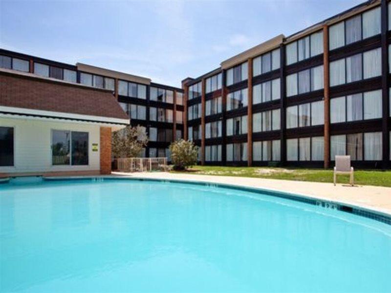 Days Hotel By Wyndham Williamsburg I-64 Екстер'єр фото