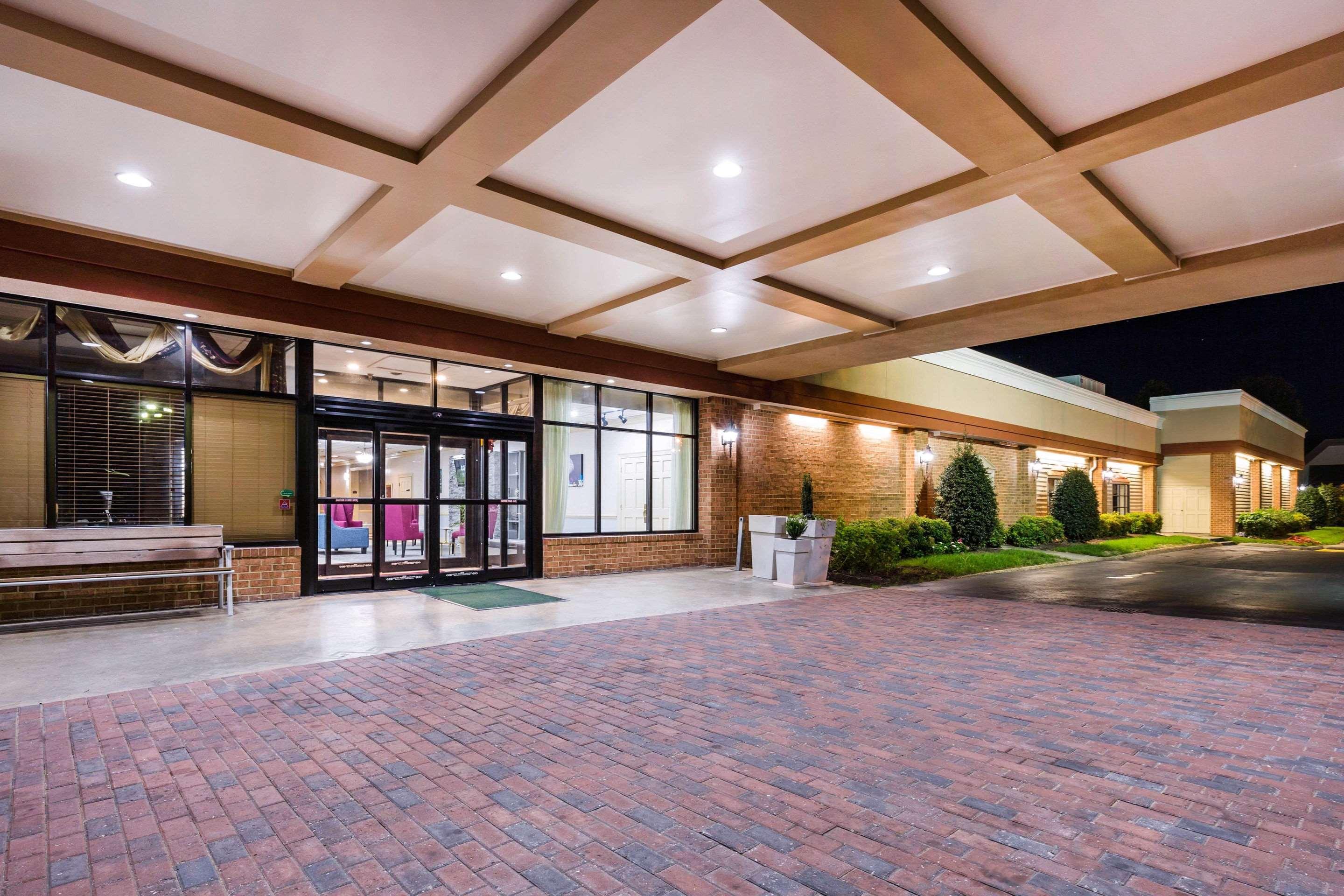 Days Hotel By Wyndham Williamsburg I-64 Екстер'єр фото