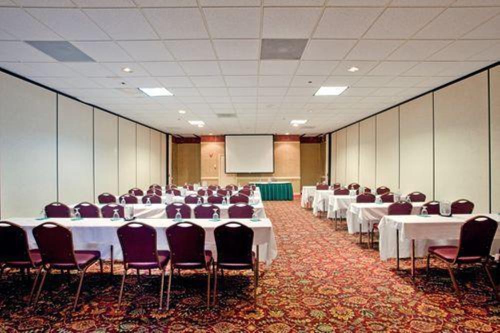 Days Hotel By Wyndham Williamsburg I-64 Екстер'єр фото