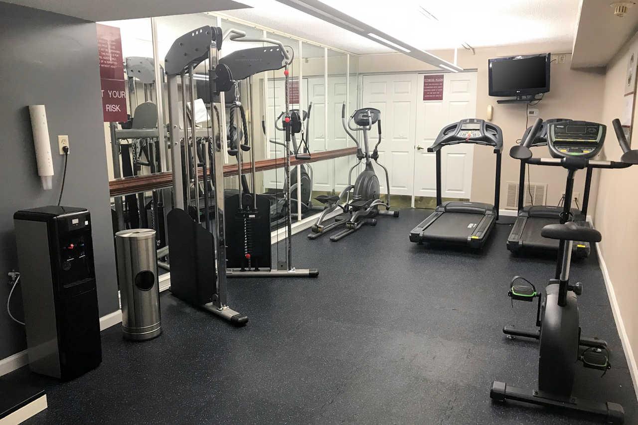 Days Hotel By Wyndham Williamsburg I-64 Екстер'єр фото