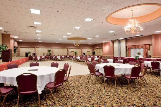 Days Hotel By Wyndham Williamsburg I-64 Екстер'єр фото