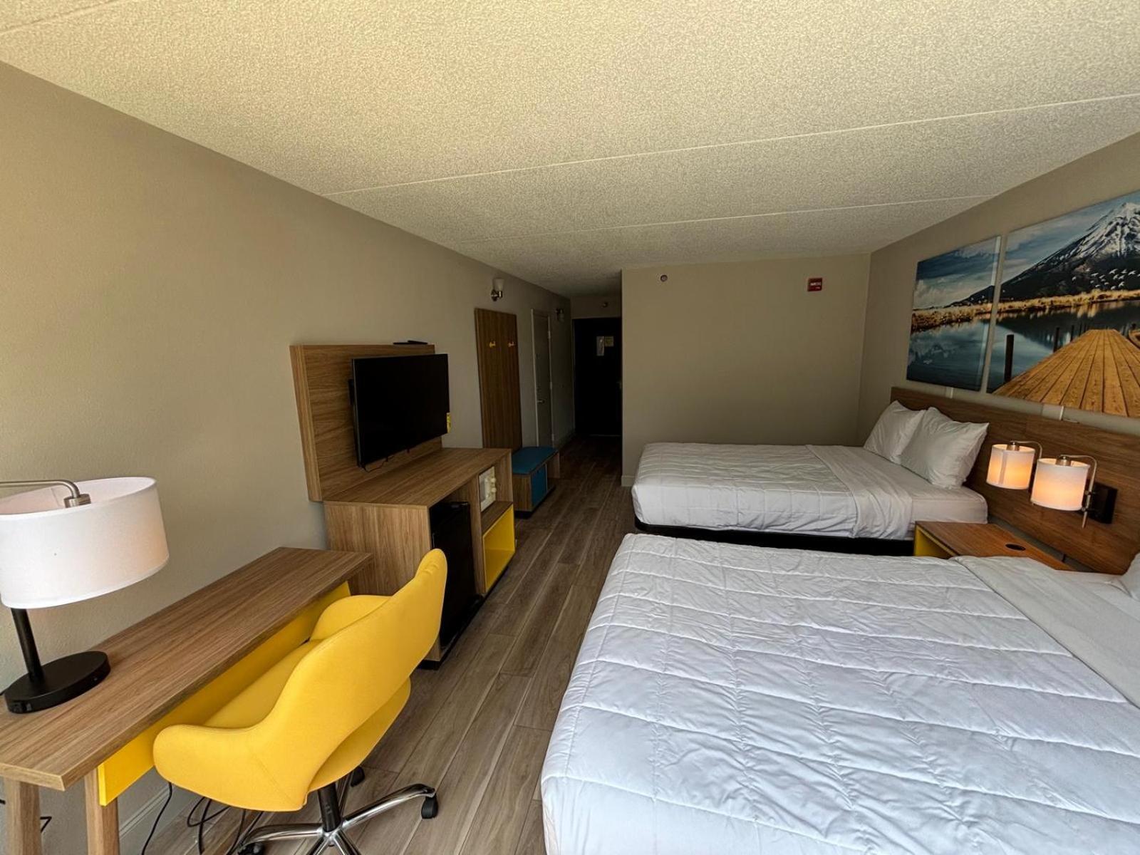 Days Hotel By Wyndham Williamsburg I-64 Екстер'єр фото